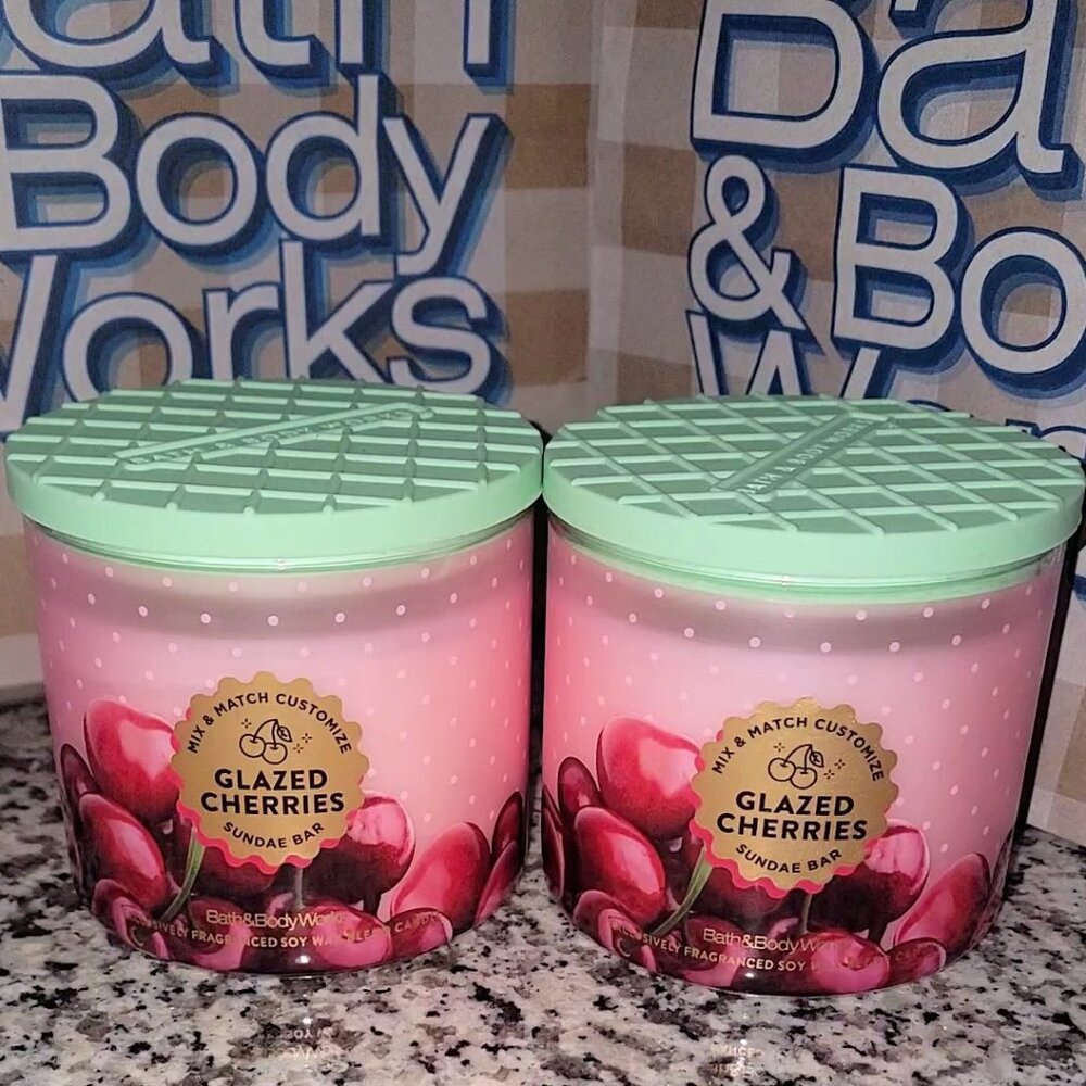 🎉 NWT BATH & BODY WORKS LIMITED EDITION GLAZED CHERRIES SET OF 2 CANDLES
